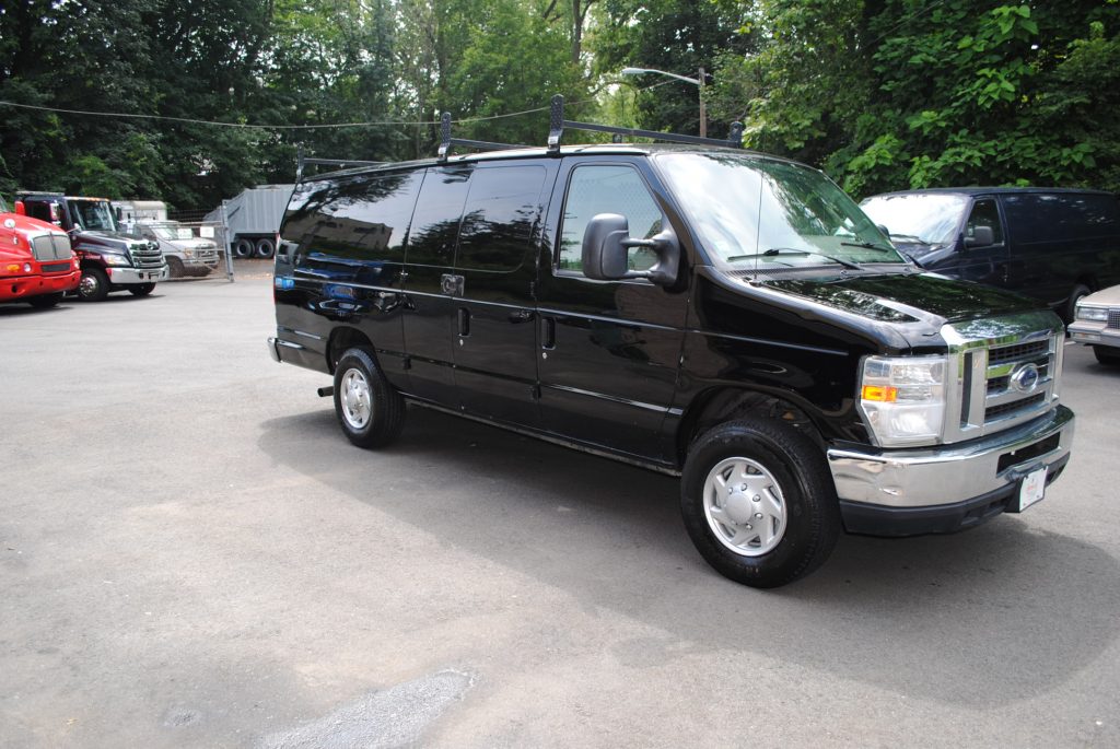 2012 FORD E350 SUPER CARGO VAN BLACK 002 Cinemacar