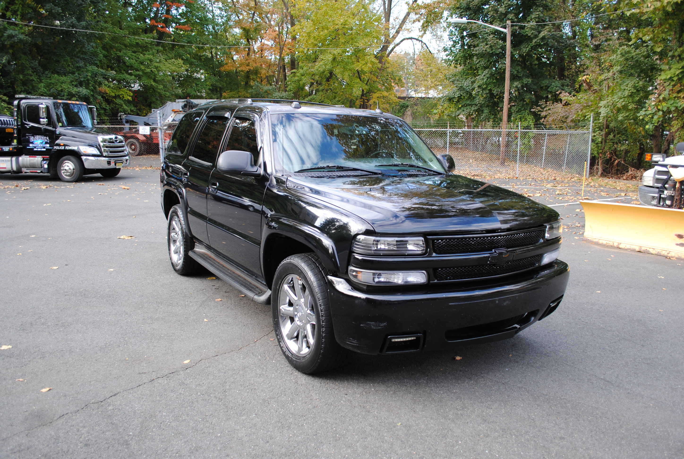 2005 CHEVY TAHOE Z71 BLACK BLACL 2 001 - Cinemacar